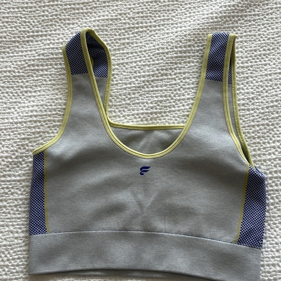 Fabletics size medium bralette - Picture 2 of 3